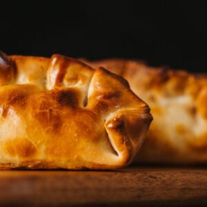La Porteña - Empanada de mozzarella y cebolla caramelizada